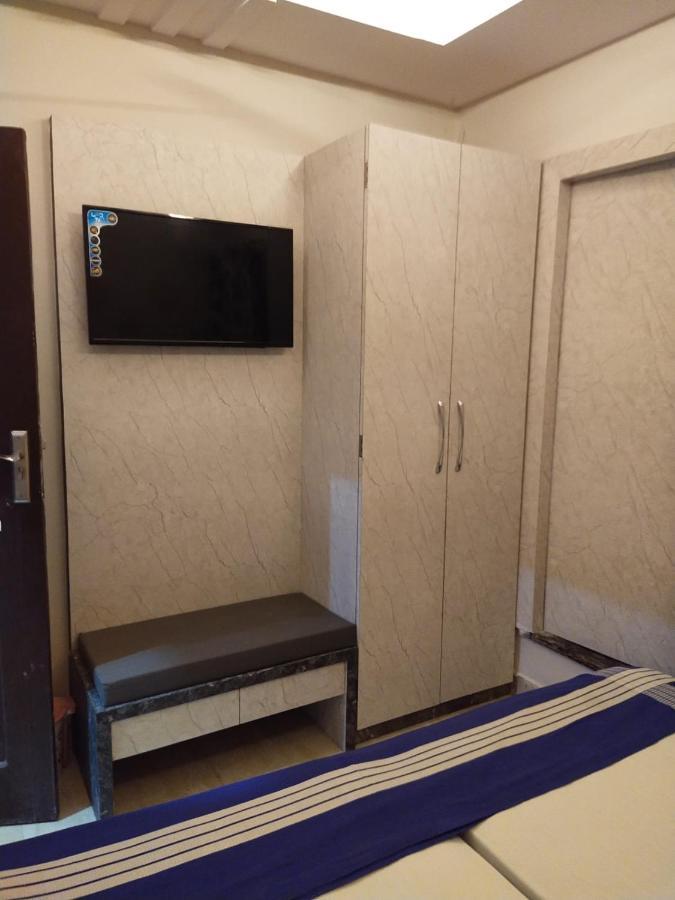 Hotel Gateway Kailash Варанаси Екстериор снимка