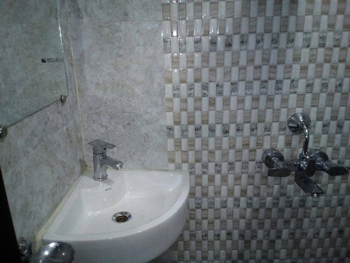 Hotel Gateway Kailash Варанаси Екстериор снимка
